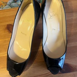 Christian Louboutin heels black patent 38 1/2